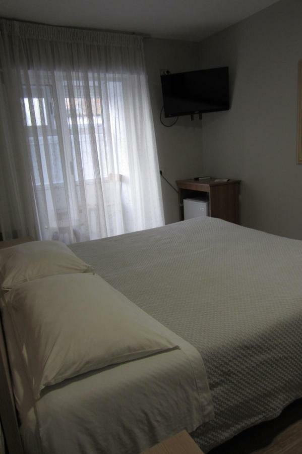 Salku Serviced Rooms Tirana Buitenkant foto