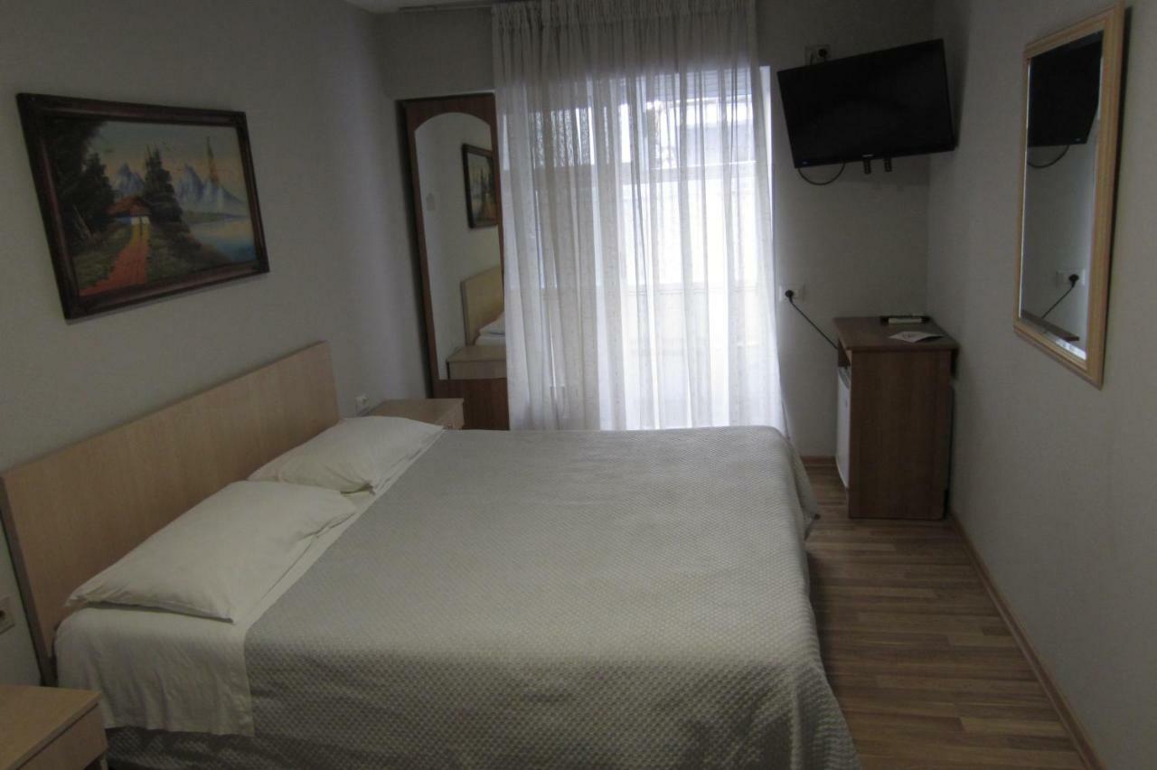 Salku Serviced Rooms Tirana Buitenkant foto