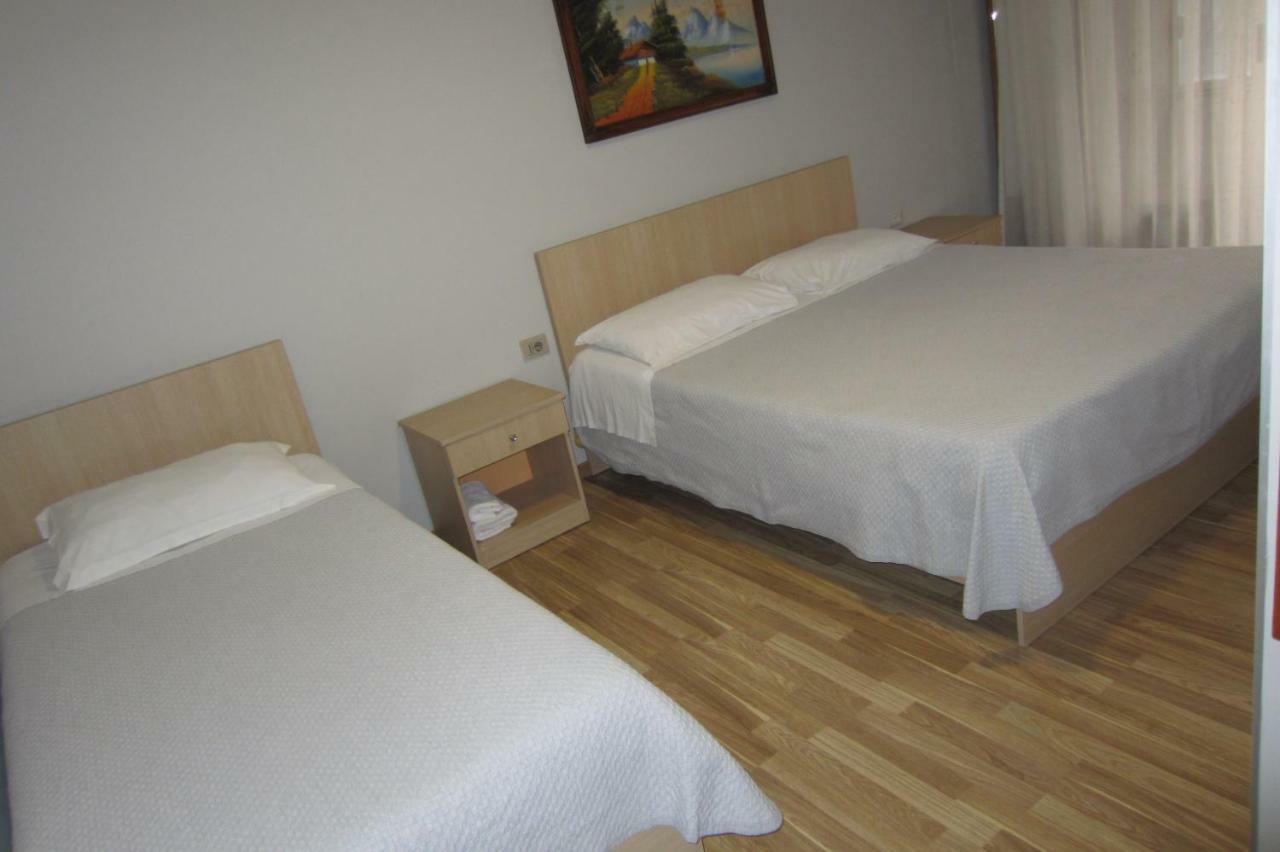 Salku Serviced Rooms Tirana Buitenkant foto